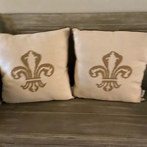 Decor pillows